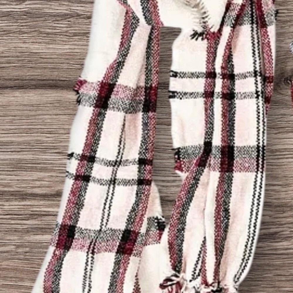 $25 msrp- Style & Co Women's Chenille Plaid Fringe-Trim Scarf SZ: 64"x13"